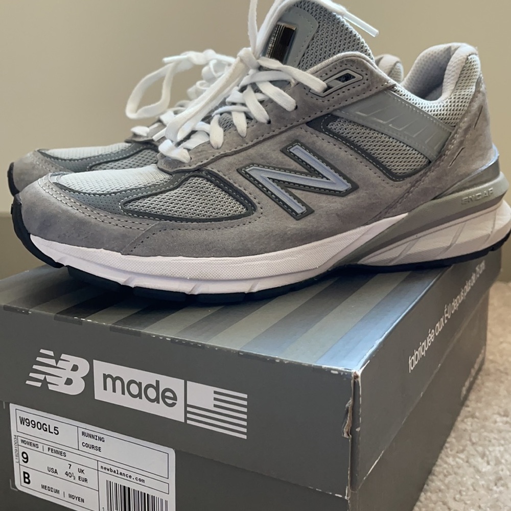 New Balance 990 v5 grey